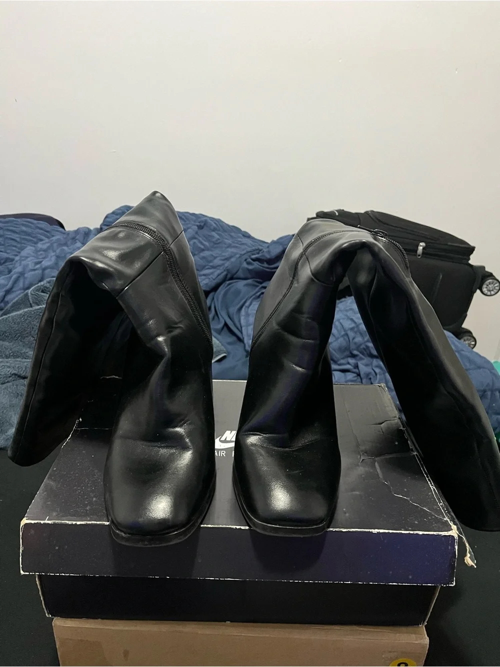 Women's Black Knee-High Leather Boots